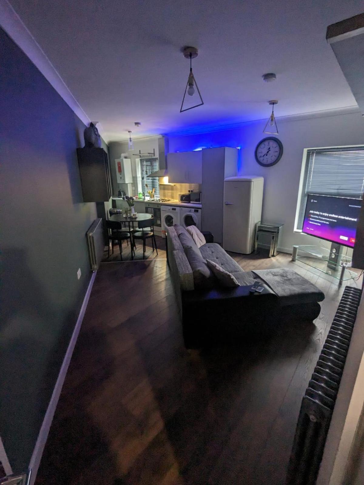 Bright & Modern Apartment In Hackney Wick E3 London Bagian luar foto